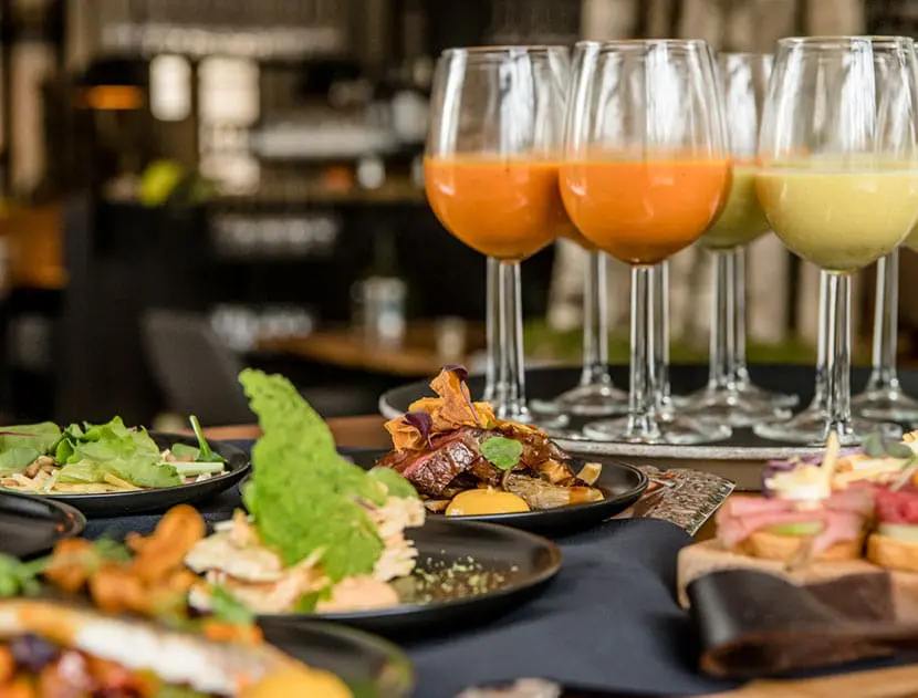Feestelijke hapjes bij Restaurant Clemens in Oss